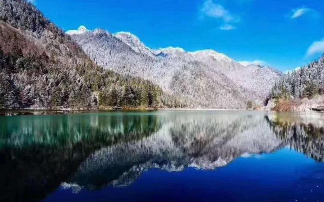 成都出发川西九黄5日自驾：九寨沟-黄龙-川主寺-达古冰山5日自驾游